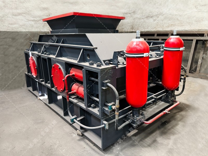 如何正確操作石英石對輥制砂機以提高生產效率？