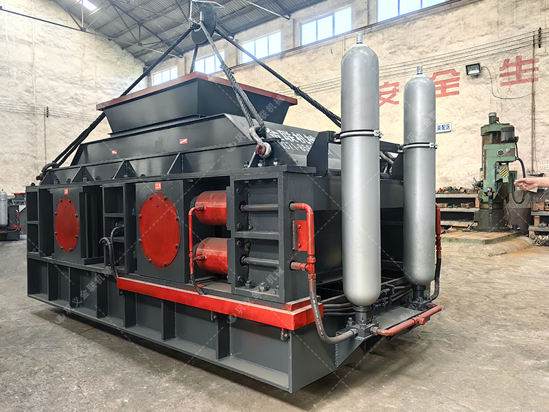 時產100噸和200噸的石灰石生產線，選擇的液壓對輥制砂機有何不同？